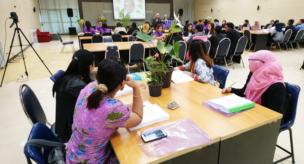 ภาพหัวเรื่องโรงเรียน3